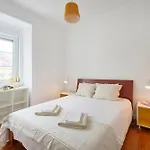Cozy With Castel View *