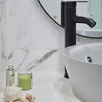 شقة Cozy With Castel View Lisboa