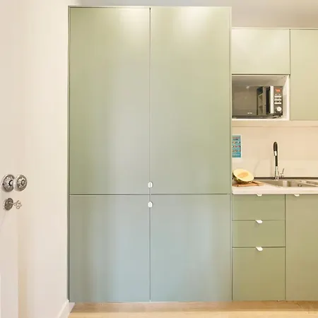 Cozy With Castel View Appartement *