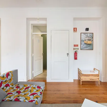 Cozy With Castel View *